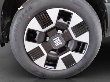 Car image 27