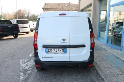 Car image 2