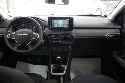 Car image 8