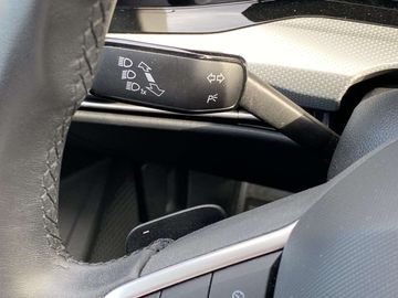 Car image 37