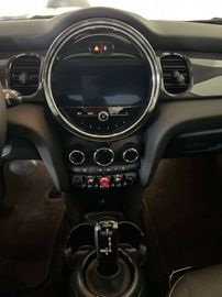 Car image 37