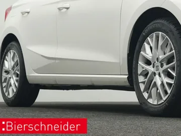 Car image 30