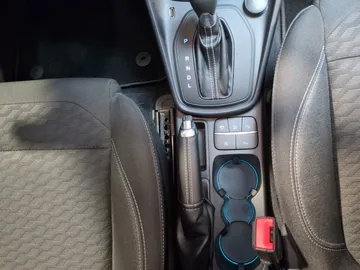 Car image 27