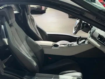 Car image 35