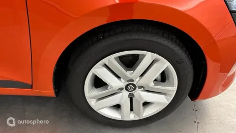 Car image 20