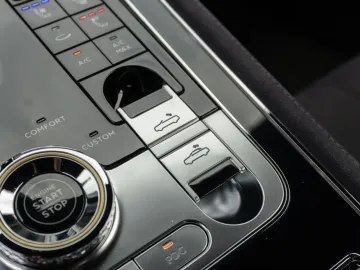 Car image 50
