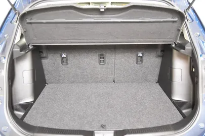 Car image 37