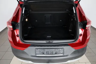 Car image 23