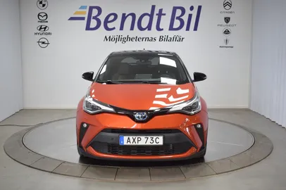 Car image 3