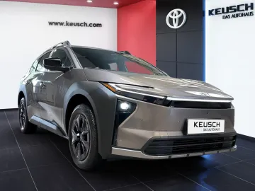 Car image 18