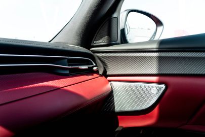 Car image 34