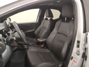 Car image 14