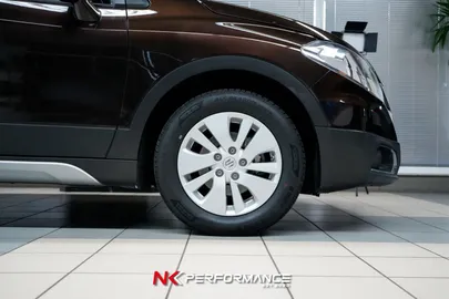 Car image 4