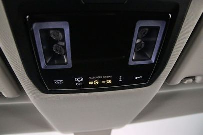 Car image 29