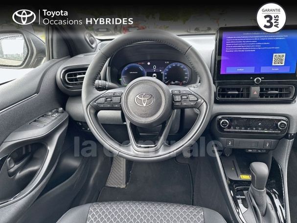 Toyota Yaris Hybrid 85 kW image number 8