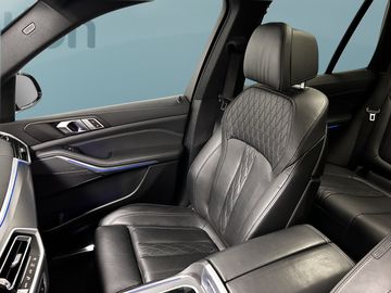 Car image 43