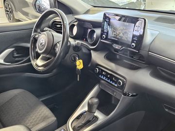 Car image 12