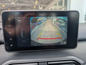 Car image 19