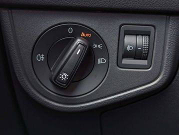 Car image 35