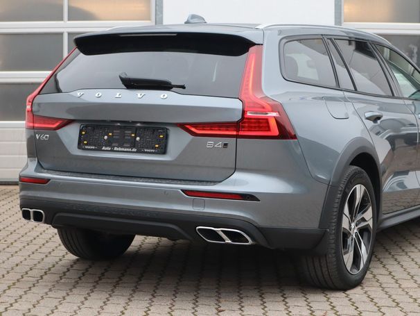 Volvo V60 Cross Country B4 Pro AWD 145 kW image number 19