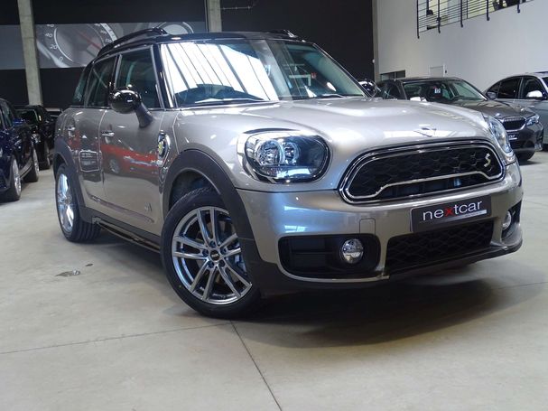 Mini Cooper SE Countryman ALL4 165 kW image number 3