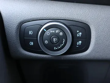 Car image 43
