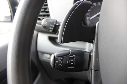 Car image 36