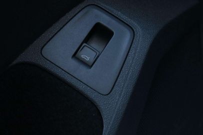 Car image 41