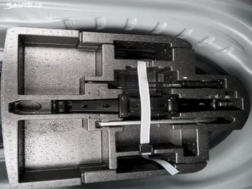 Car image 32