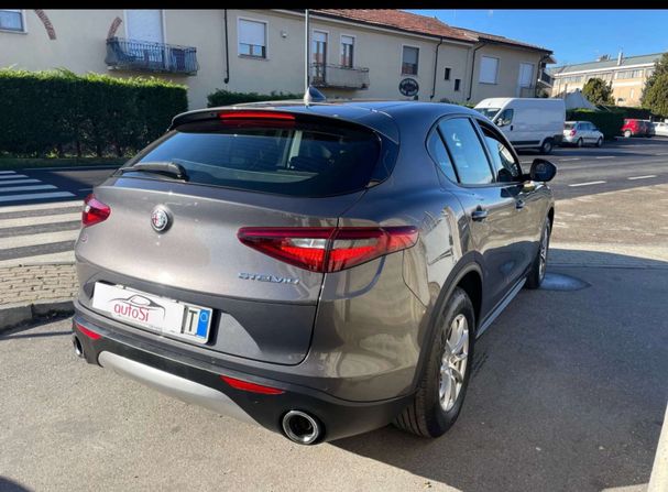 Alfa Romeo Stelvio 2.2 140 kW image number 3