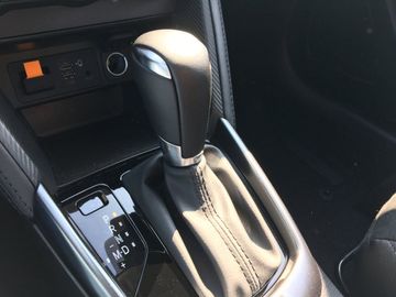 Car image 14