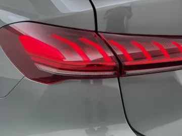 Car image 40