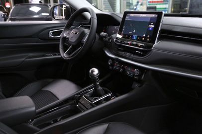 Car image 14