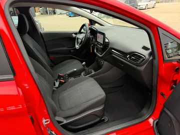 Car image 24