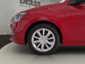 Car image 19