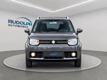 Car image 3