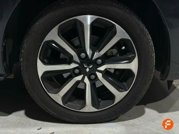 Car image 27