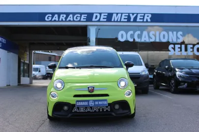 Car image 2