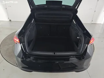 Car image 29