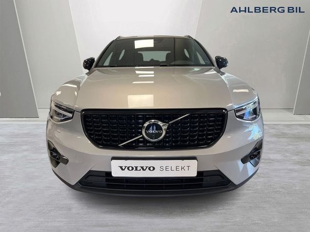 Volvo XC40 B3 Plus Dark 120 kW image number 3