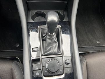 Car image 19