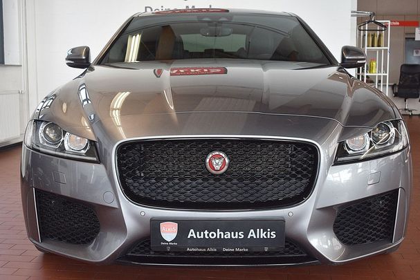 Jaguar XF 30d 221 kW image number 3