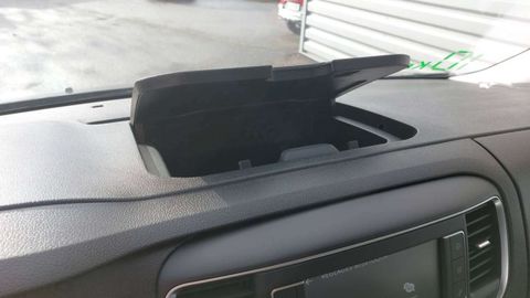 Car image 37