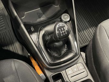 Car image 30