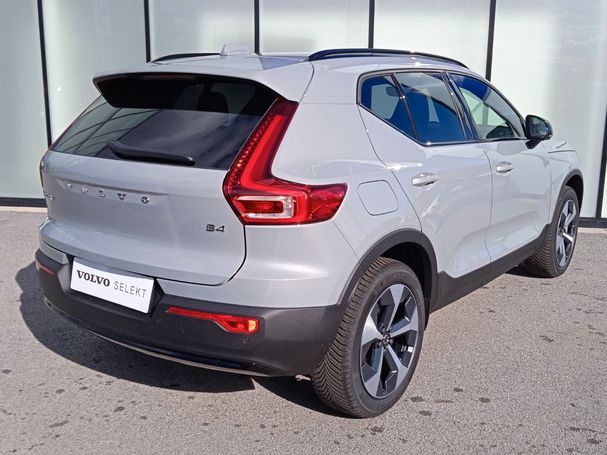 Volvo XC40 Plus Dark 145 kW image number 3