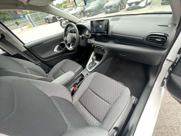 Car image 10