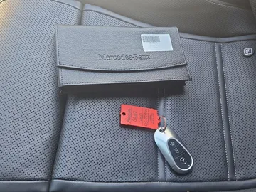 Car image 27