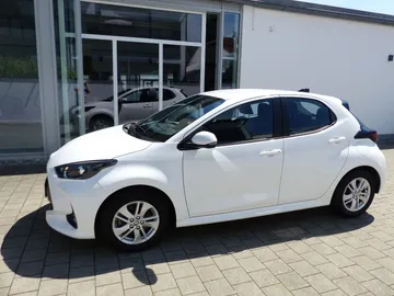 Car image 2