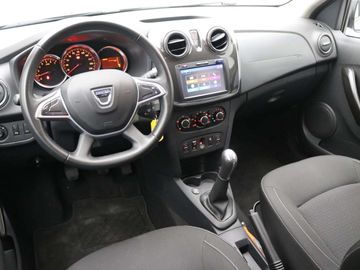 Car image 14