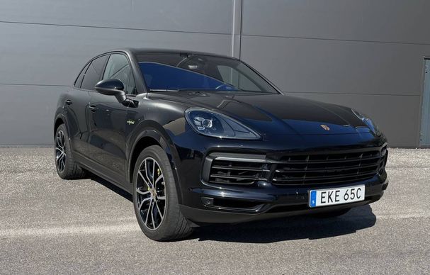 Porsche Cayenne E-Hybrid 341 kW image number 2